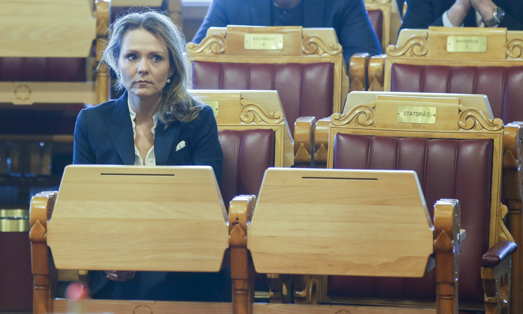 VENTER PÅ RAPPORT: Kulturminister Linda Hofstad Helleland har bedt Mediemangfoldsutvalget levere en delrapport om ulike modeller for kommersielle allmennkringkastere.
Foto: Terje Pedersen / NTB scanpix VENTER PÅ RAPPORT: Kulturminister Linda Hofstad Helleland har bedt Mediemangfoldsutvalget levere en delrapport om ulike modeller for kommersielle allmennkringkastere.
Foto: Terje Pedersen / NTB scanpix