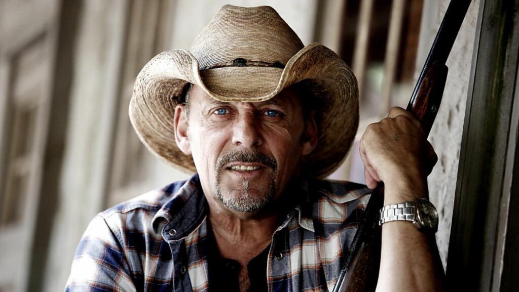 EN NORSK OUTLAW: Rune Rudberg har en cowboy i seg, er sånn pass outlaw og har gitt ut en countryplate der han tolker flere av sine favoritter. - Det er blitt en personlig og mer nedpå plate, sier Rune Rudberg. Foto: Jacques Hvistendahl EN NORSK OUTLAW: Rune Rudberg har en cowboy i seg, er sånn pass outlaw og har gitt ut en countryplate der han tolker flere av sine favoritter. - Det er blitt en personlig og mer nedpå plate, sier Rune Rudberg. Foto: Jacques Hvistendahl