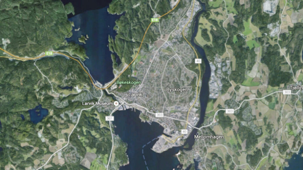 HISTORIER FRA EN BY: Dette er Larvik sett fra verdensrommet. Foto: Google Maps/Earth View HISTORIER FRA EN BY: Dette er Larvik sett fra verdensrommet. Foto: Google Maps/Earth View