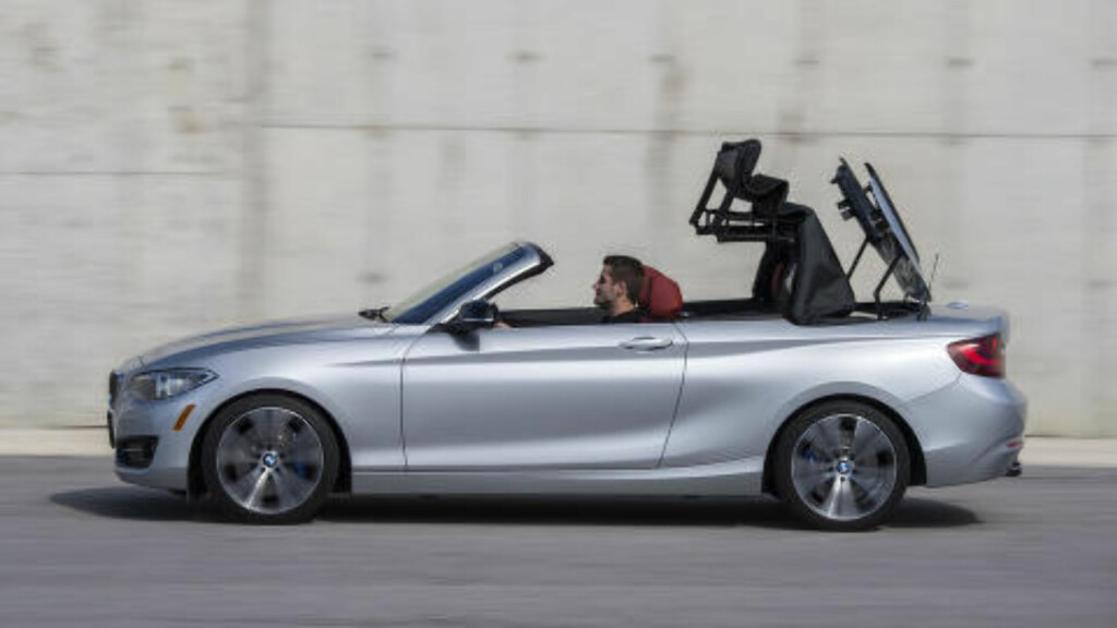 UPS AND DOWNS: Taket kan åpnes og lukkes i mens du kjører i opptil 50 km/t. Foto: BMW UPS AND DOWNS: Taket kan åpnes og lukkes i mens du kjører i opptil 50 km/t. Foto: BMW