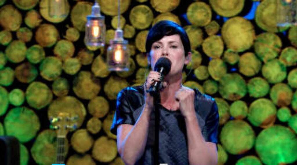 EN GOD KVELD: Lene Nystrøm gjør store framskritt i «Hver gang vi møtes», i kveld med Thom Hells «So You're Leaving». Foto: TV2 EN GOD KVELD: Lene Nystrøm gjør store framskritt i «Hver gang vi møtes», i kveld med Thom Hells «So You're Leaving». Foto: TV2