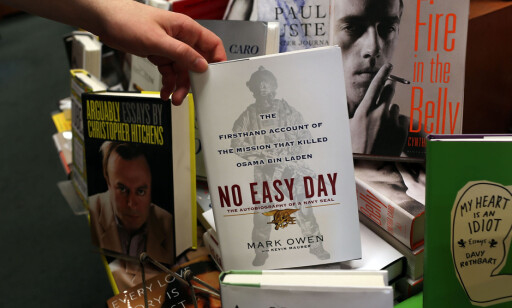 SKAPTE BØLGER: Matt Bissonnettes bok. Foto: Spencer Platt / Getty Images / AFP / NTB scanpix SKAPTE BØLGER: Matt Bissonnettes bok. Foto: Spencer Platt / Getty Images / AFP / NTB scanpix