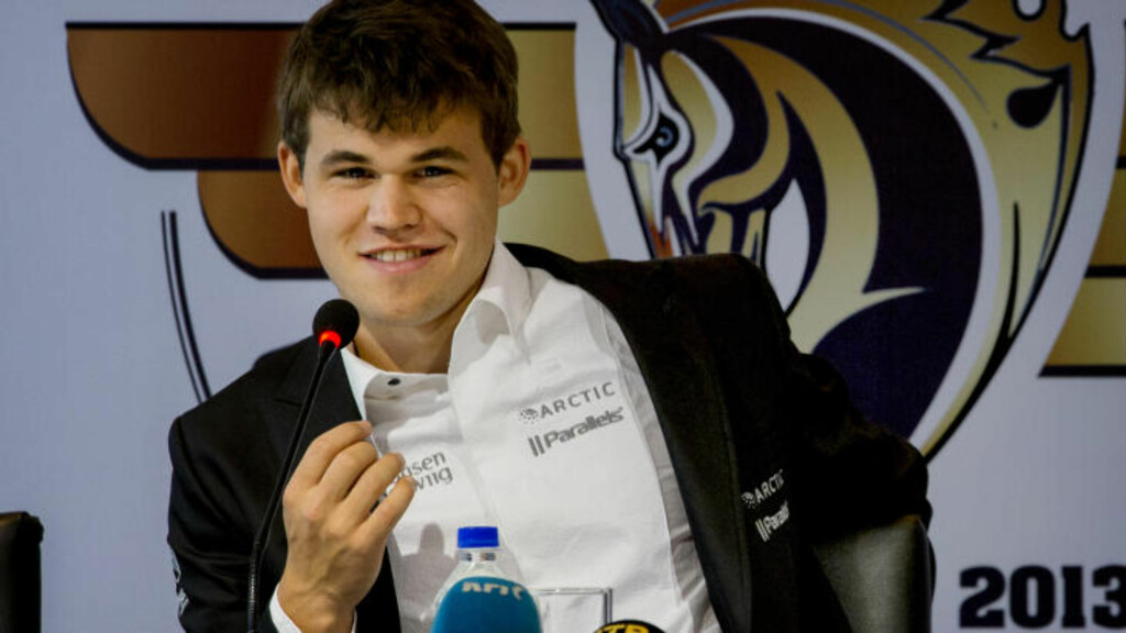I INDIA: Magnus Carlsen svarer på spørsmål fra pressen etter det andre partiet i sjakk-VM.
Foto: Erlend Aas / NTB scanpix I INDIA: Magnus Carlsen svarer på spørsmål fra pressen etter det andre partiet i sjakk-VM.
Foto: Erlend Aas / NTB scanpix