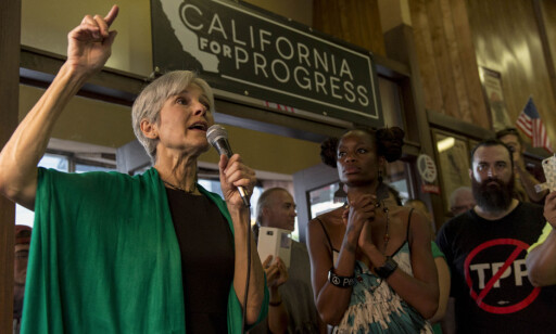 2-PROSENTER: Dr. Jill Stein støttet Bernie Sanders kampanje før hun selv stilte for De Grønne. Her på et valgmøte i Los Angeles 31. august. Foto: Brian Cahn, ZUMA Press/Splash News/NTB Scanpix. 2-PROSENTER: Dr. Jill Stein støttet Bernie Sanders kampanje før hun selv stilte for De Grønne. Her på et valgmøte i Los Angeles 31. august. Foto: Brian Cahn, ZUMA Press/Splash News/NTB Scanpix.
