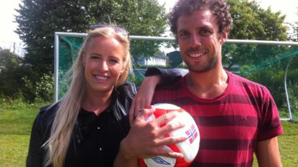 KLARE FOR NORWAY CUP: Thea Olsen og Freddy dos Santos skal lede TV2s sending fra Ekebergsletta under Norway Cup. Foto: Hege Dancke Stølan / Dagbladet KLARE FOR NORWAY CUP: Thea Olsen og Freddy dos Santos skal lede TV2s sending fra Ekebergsletta under Norway Cup. Foto: Hege Dancke Stølan / Dagbladet