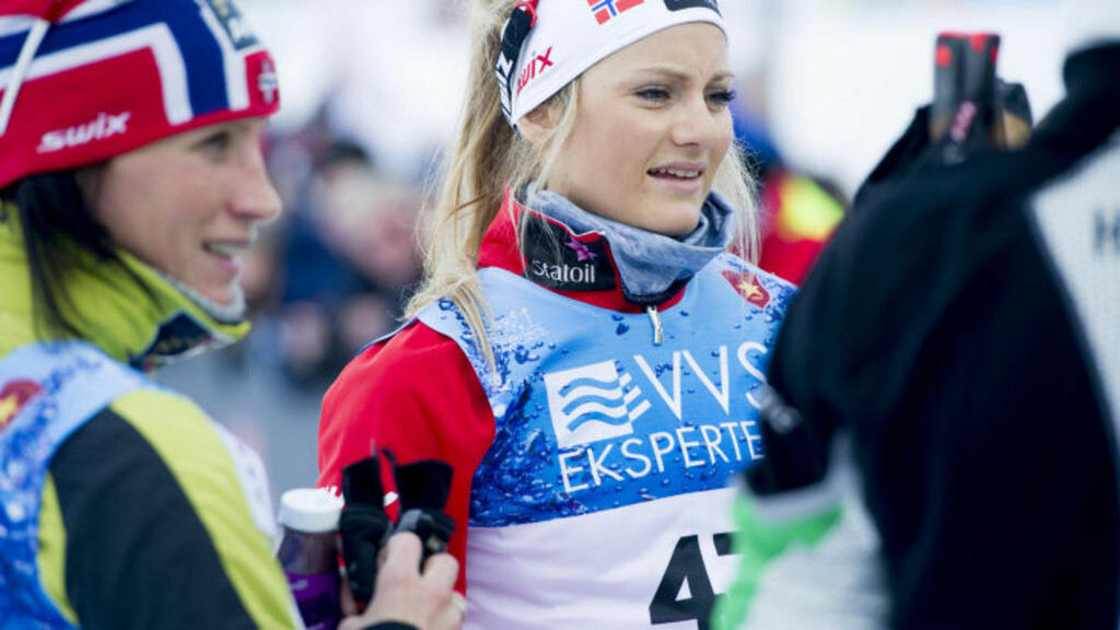 UTFORDRER STJERNENE: Martine Ek Hagen (t.h.) nærmer seg Marit Bjørgen. Foto: Thomas Rasmus Skaug UTFORDRER STJERNENE: Martine Ek Hagen (t.h.) nærmer seg Marit Bjørgen. Foto: Thomas Rasmus Skaug