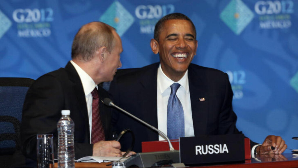 RUSSLAND NEKTER: Et siste forsøk fra USAs president Barack Obamas side, på å overtale sin russiske kollega Vladimir Putin, førte onsdag ikke fram. - Vi kan ikke akseptere den delen av resolusjonsteksten som omhandler sanksjoner, opplyste Russlands utenriksminister Sergej Lavrov etter telefonsamtalen mellom Obama og Putin. Bildet ble tatt i forrige måned under G-20-møtet. Foto: Andres Leighton / AP Photo / NTB Scanpix RUSSLAND NEKTER: Et siste forsøk fra USAs president Barack Obamas side, på å overtale sin russiske kollega Vladimir Putin, førte onsdag ikke fram. - Vi kan ikke akseptere den delen av resolusjonsteksten som omhandler sanksjoner, opplyste Russlands utenriksminister Sergej Lavrov etter telefonsamtalen mellom Obama og Putin. Bildet ble tatt i forrige måned under G-20-møtet. Foto: Andres Leighton / AP Photo / NTB Scanpix