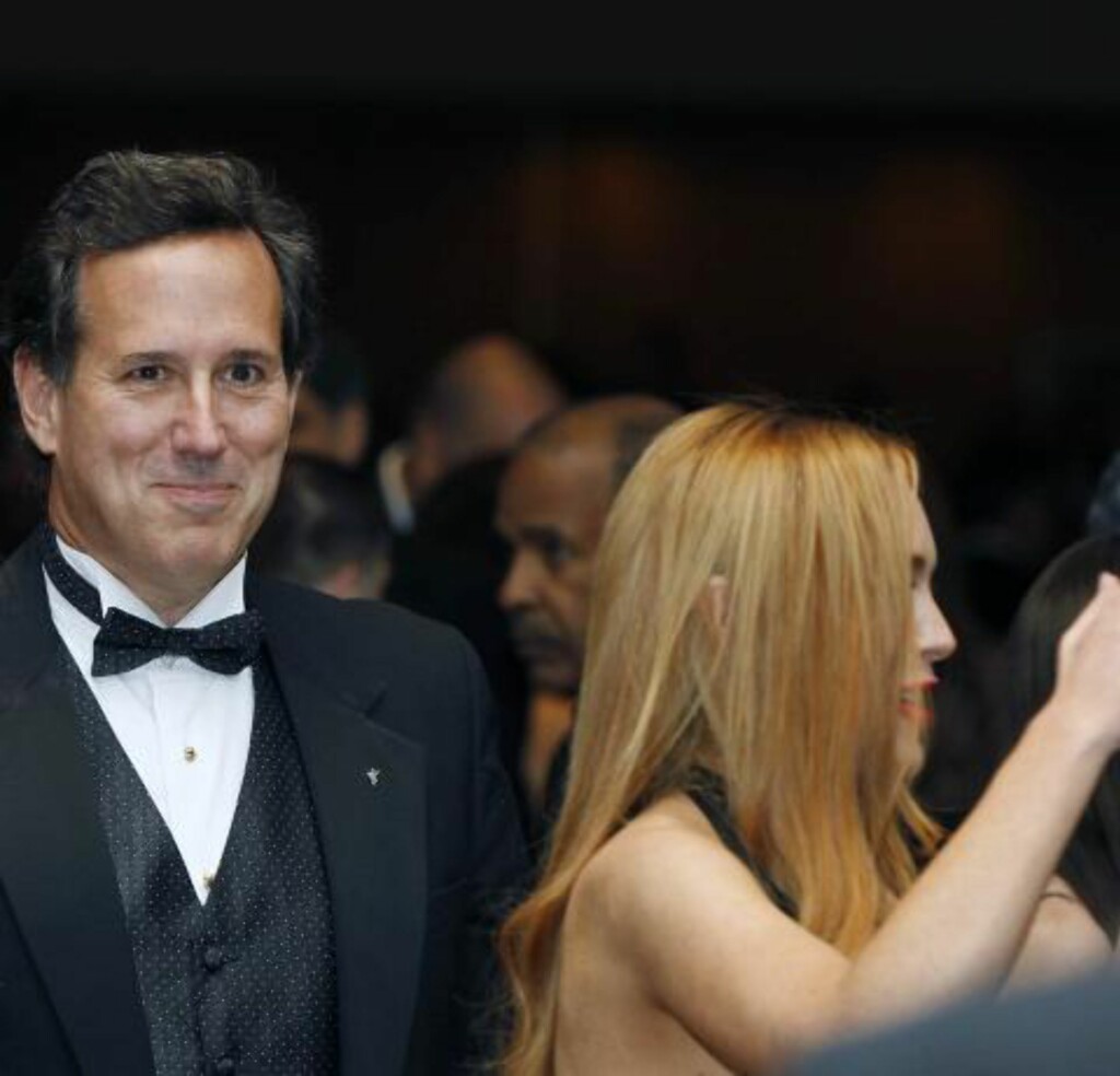 KRISTENKONSERVATIV: Rick Santorum samlet de kristenkonservative under nominasjonsprosessen, men kom til kort. Her er han sammen med Lindsay Lohan. Foto: (AP Photo/Haraz N. Ghanbari) KRISTENKONSERVATIV: Rick Santorum samlet de kristenkonservative under nominasjonsprosessen, men kom til kort. Her er han sammen med Lindsay Lohan. Foto: (AP Photo/Haraz N. Ghanbari)