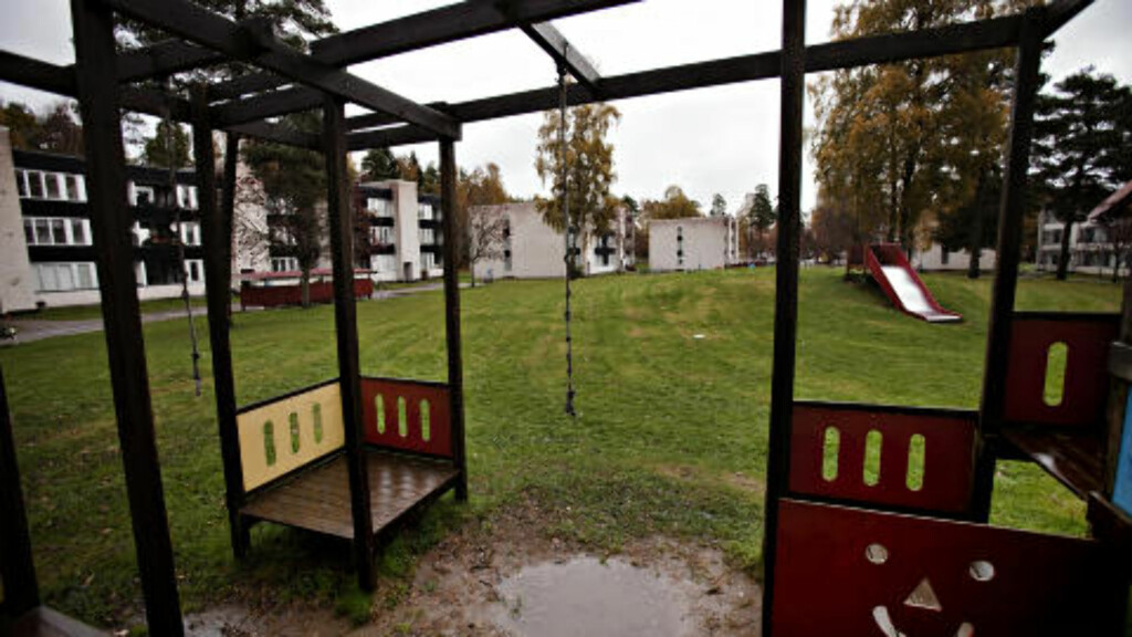 TOM: På denne lekeplassen ble den drepte fireåringen sist sett. Her lekte han med barna til Madelene Meijers. I går var lekeplassen tom. Foto: Kristian Ridder-Nielsen / Dagbladet. TOM: På denne lekeplassen ble den drepte fireåringen sist sett. Her lekte han med barna til Madelene Meijers. I går var lekeplassen tom. Foto: Kristian Ridder-Nielsen / Dagbladet.