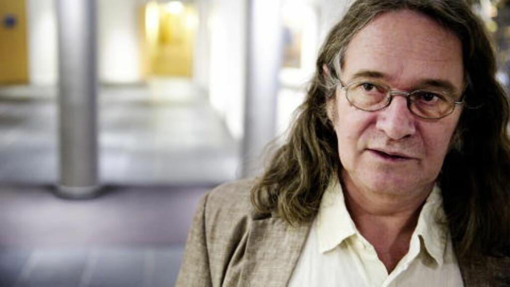 SPENNENDE: «Elling»-forfatter Ingvar Ambjørnsen håper på USA-versjon av karakteren hans. Foto: Øistein Norum Monsen / DAGBLADET SPENNENDE: «Elling»-forfatter Ingvar Ambjørnsen håper på USA-versjon av karakteren hans. Foto: Øistein Norum Monsen / DAGBLADET