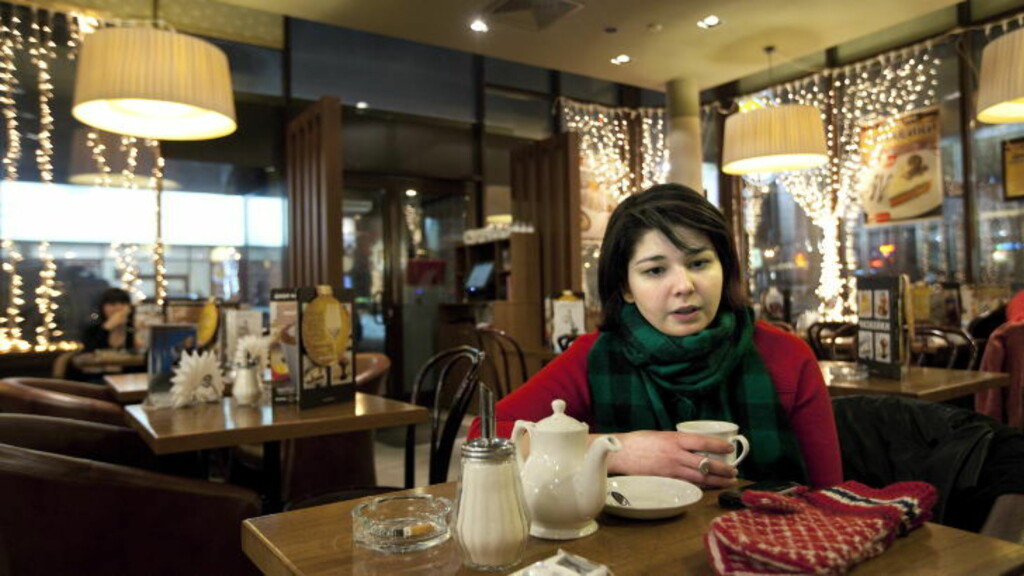 I MOSKVA: Den 12. januar ble Maria Amelie arrestert på Lillehammer, og den 24. ble hun satt på flyet til Moskva. Her møter hun Dagbladet i Russland, der var tida tung. - Jeg måtte ha en hel måned på meg før jeg kunne møte mennesker på en vanlig måte igjen. Jeg bare gråt og sov, sier Maria Amelie. FOTO: HENNING LILLEGÅRD/DAGBLADET I MOSKVA: Den 12. januar ble Maria Amelie arrestert på Lillehammer, og den 24. ble hun satt på flyet til Moskva. Her møter hun Dagbladet i Russland, der var tida tung. - Jeg måtte ha en hel måned på meg før jeg kunne møte mennesker på en vanlig måte igjen. Jeg bare gråt og sov, sier Maria Amelie. FOTO: HENNING LILLEGÅRD/DAGBLADET