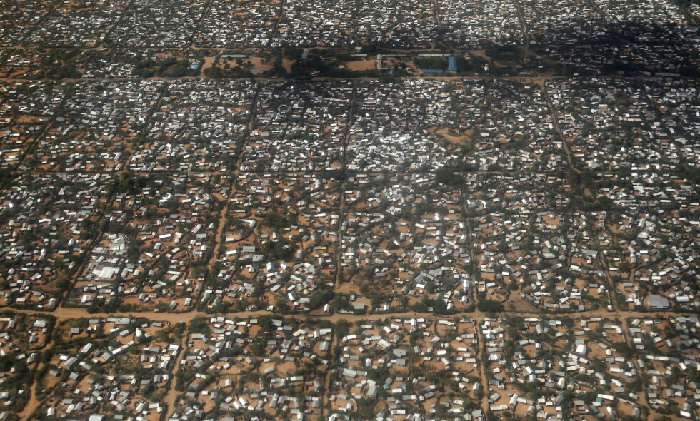 DADAAB: På et tidspunkt skal det ha bodd over 500 000 mennesker i flyktningleiren Dadaab i Kenya. 30. november skal den, hvis kenyanske myndigheter mener alvor, stenges - og de om lag 261 000 somalierne som bor der sendes tilbake til krigsherjede Somalia. Det reagerer Leger uten grenser kraftig på. Foto: Reuters / NTB Scanpix DADAAB: På et tidspunkt skal det ha bodd over 500 000 mennesker i flyktningleiren Dadaab i Kenya. 30. november skal den, hvis kenyanske myndigheter mener alvor, stenges - og de om lag 261 000 somalierne som bor der sendes tilbake til krigsherjede Somalia. Det reagerer Leger uten grenser kraftig på. Foto: Reuters / NTB Scanpix