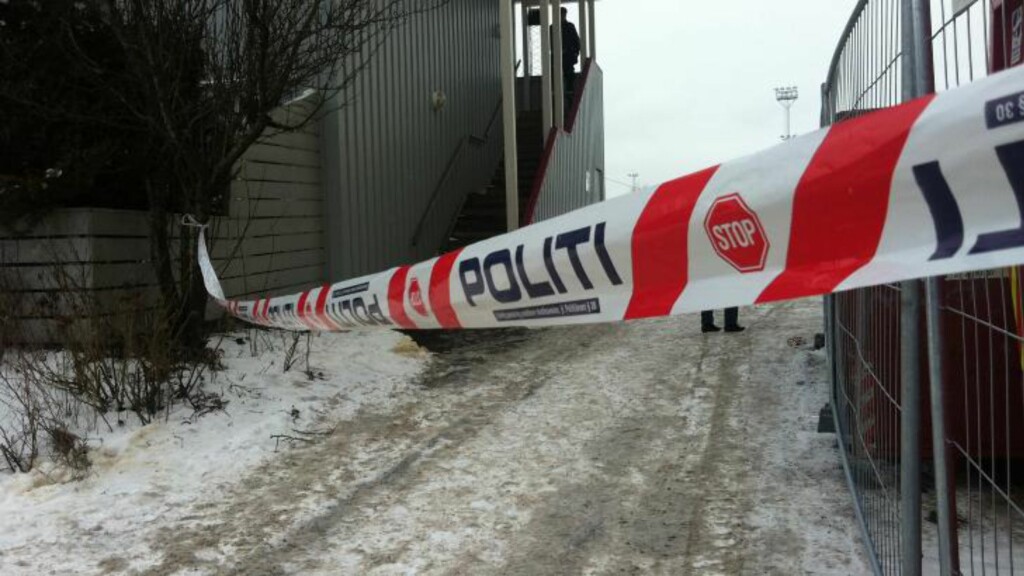 PÅGREPET HER: Den trusselsiktede 27-åringen ble pågrepet et lengre stykke unna stedet på Lambertseter der drosjesjåføren slapp ham av. Foto: Line Brustad / Dagbladet PÅGREPET HER: Den trusselsiktede 27-åringen ble pågrepet et lengre stykke unna stedet på Lambertseter der drosjesjåføren slapp ham av. Foto: Line Brustad / Dagbladet