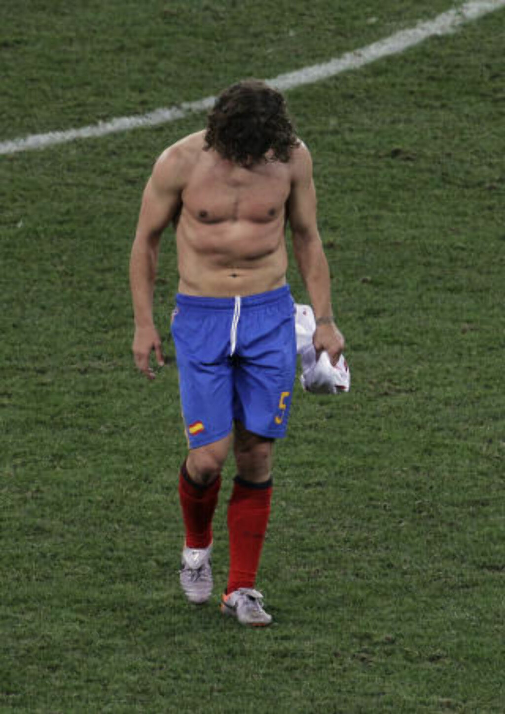 EN SLAGEN MANN: Carles Puyol. Foto: AP Photo/Roberto Candia EN SLAGEN MANN: Carles Puyol. Foto: AP Photo/Roberto Candia
