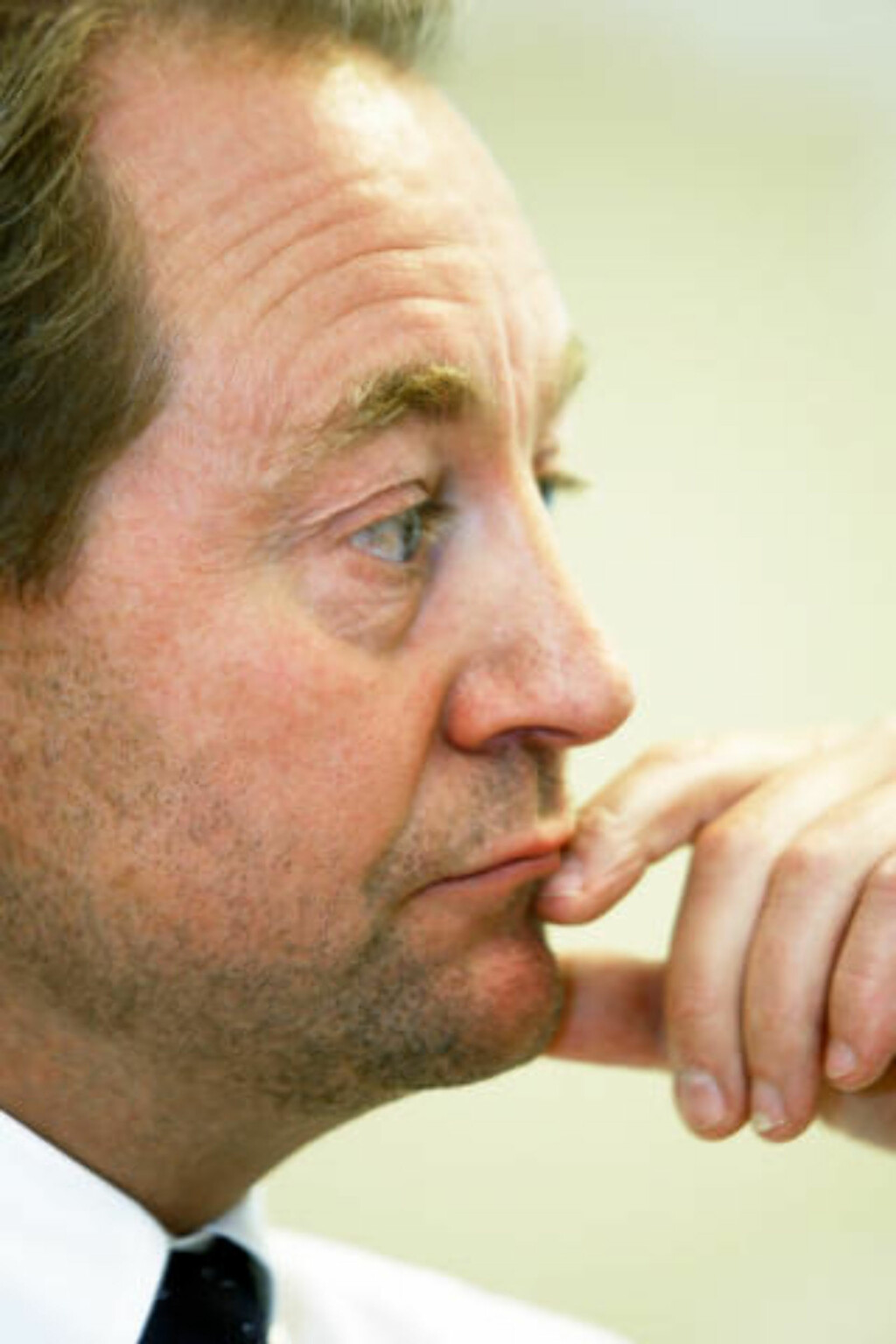 RYDDIG FRAMFERD?: Opptrådte Kjell Inge Røkkes Aker ASA ryddig i prosessen rundt salget av de fem småselskapene? Eksperter gir ham støtte. Foto: KNUT FALCH/SCANPIX RYDDIG FRAMFERD?: Opptrådte Kjell Inge Røkkes Aker ASA ryddig i prosessen rundt salget av de fem småselskapene? Eksperter gir ham støtte. Foto: KNUT FALCH/SCANPIX