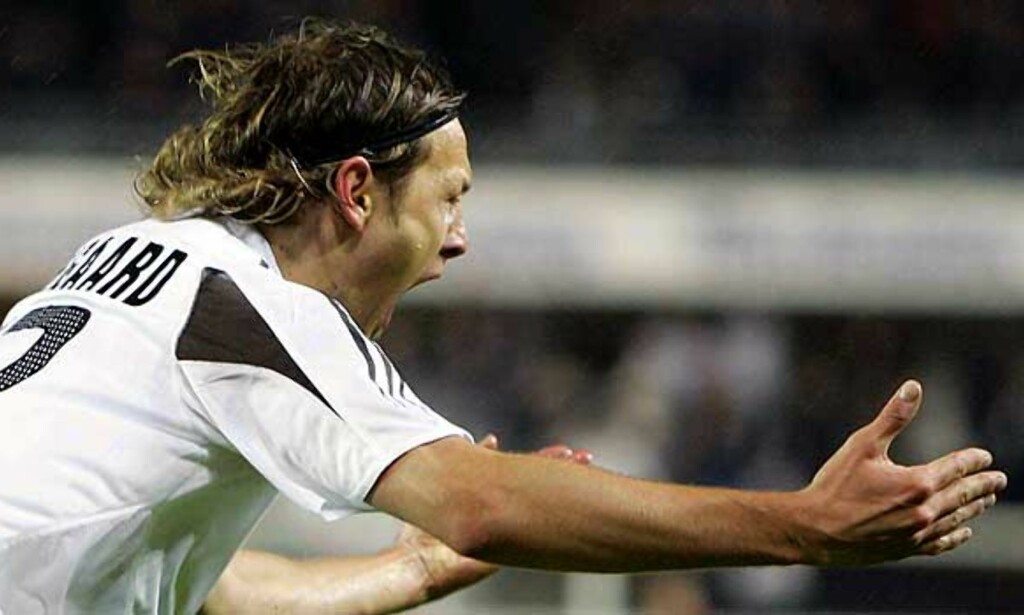 ØNSKET AV VIKING: Vikings sportslige leder Egil Østenstad sier klubben nærmer seg en avtale med Rosenborg om en overgang for angriperen Alexander Ødegaard. Foto: Scanpix ØNSKET AV VIKING: Vikings sportslige leder Egil Østenstad sier klubben nærmer seg en avtale med Rosenborg om en overgang for angriperen Alexander Ødegaard. Foto: Scanpix