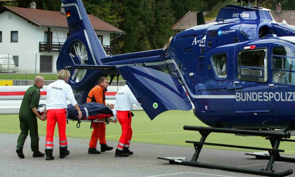 LUFTAMBULANSE: Annette Bjelkevik ble fraktet i helikopter til sykehuset Foto: Erik Berglund/Dagbladet LUFTAMBULANSE: Annette Bjelkevik ble fraktet i helikopter til sykehuset Foto: Erik Berglund/Dagbladet