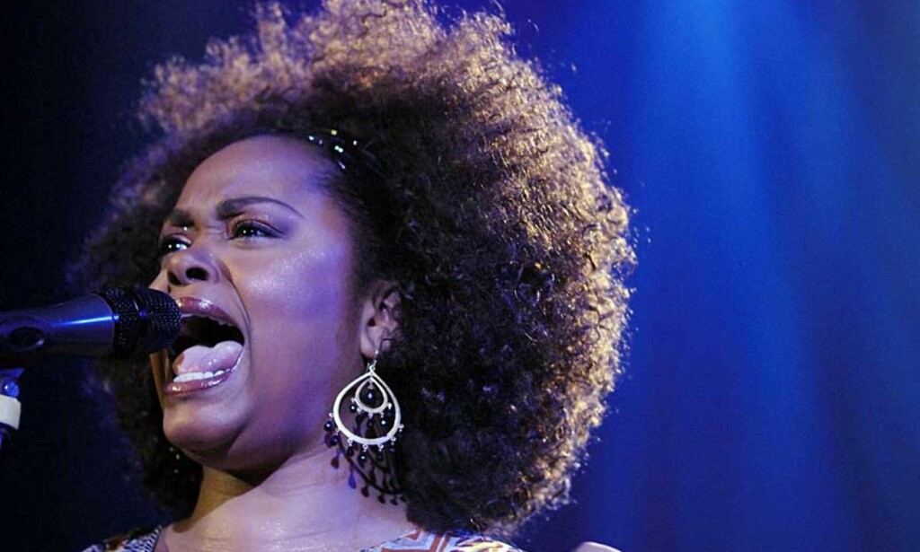 SKAL SPILLE PRECIOUS: Jill Scott er r\'n\'b-sanger, men har også spilt i filmen «Why Did I Get Married». Her fra en konsert i Los Angeles i oktober. Foto: AP PHOTO/SCANPIX SKAL SPILLE PRECIOUS: Jill Scott er r\'n\'b-sanger, men har også spilt i filmen «Why Did I Get Married». Her fra en konsert i Los Angeles i oktober. Foto: AP PHOTO/SCANPIX