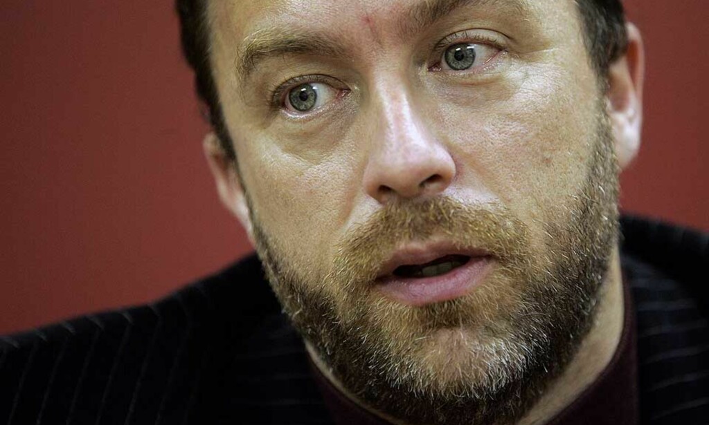 OMSTRIDT: Wikipedia-grunnlegger Jimmy Wales beskyldes for dårlig dømmekraft i en rekke saker det siste året. Foto: SCANPIX OMSTRIDT: Wikipedia-grunnlegger Jimmy Wales beskyldes for dårlig dømmekraft i en rekke saker det siste året. Foto: SCANPIX