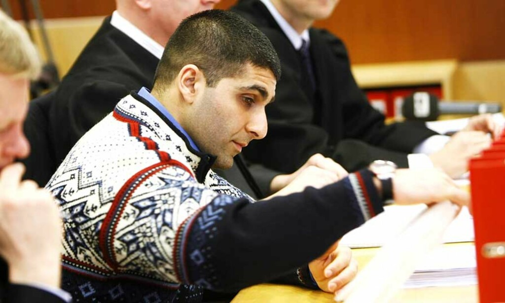 FORKLARER SEG NÅ: Arfan Bhatti gledet seg til å komme i gang med saken. Nå forklarer han seg. Foto: Morten Holm/Scanpix FORKLARER SEG NÅ: Arfan Bhatti gledet seg til å komme i gang med saken. Nå forklarer han seg. Foto: Morten Holm/Scanpix