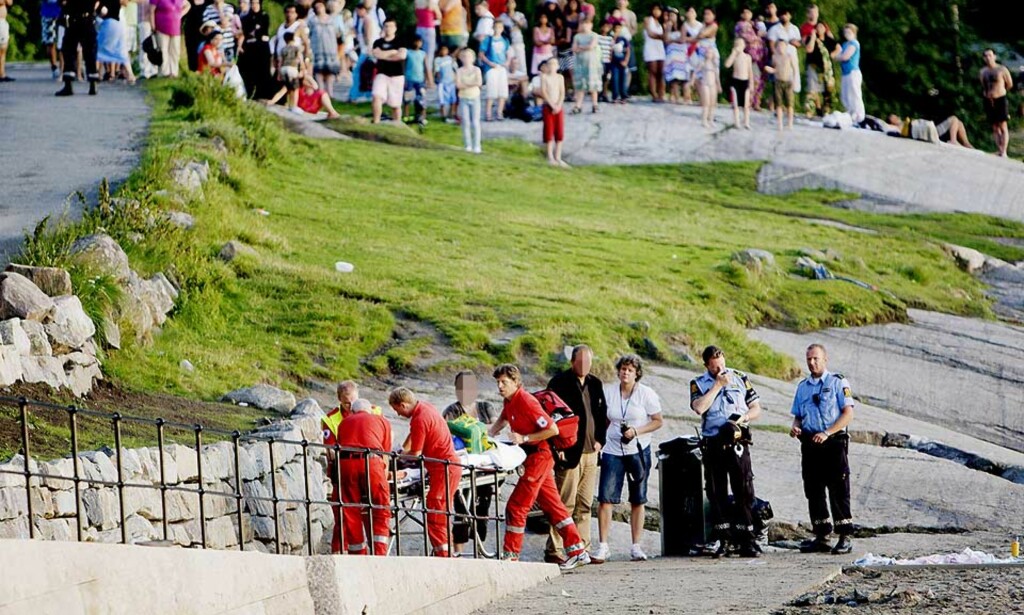 DØDE: Livet til en fem år gammel gutt som ble hentet opp av vannet i Hvervenbukta i kveld sto ikke til å redde. Foto: STIAN LYSBERG SOLUM / SCANPIX DØDE: Livet til en fem år gammel gutt som ble hentet opp av vannet i Hvervenbukta i kveld sto ikke til å redde. Foto: STIAN LYSBERG SOLUM / SCANPIX
