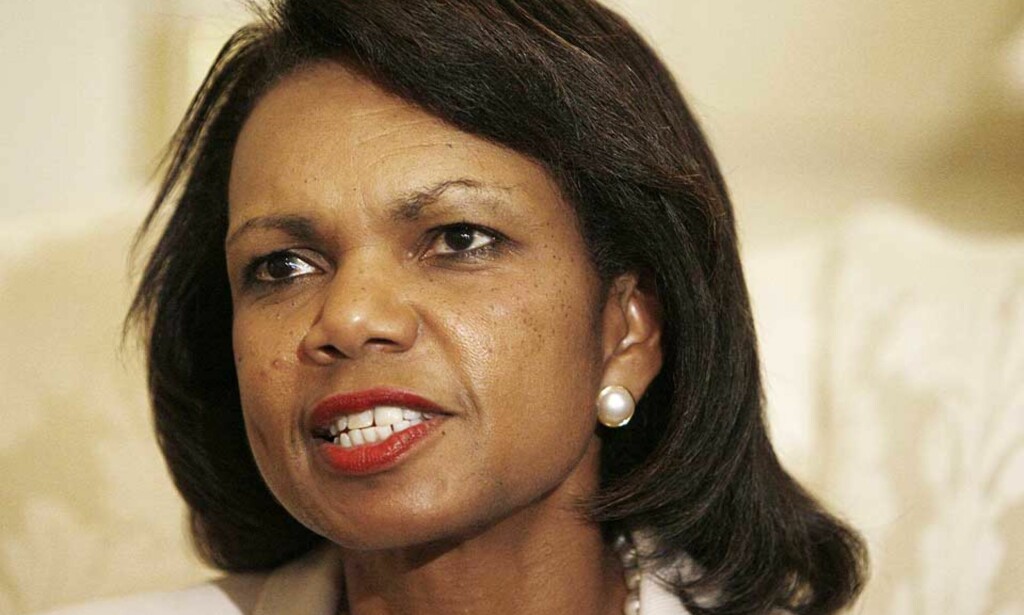 KLART UT MOT RUSSLAND: USAs utenriksminister Condoleezza Rice ber Russland trekke soldatene sine ut av Georgia og stanse luftangrepene i Sør-Ossetia. Foto: CHARLES DHARAPAK/AP/SCANPIX KLART UT MOT RUSSLAND: USAs utenriksminister Condoleezza Rice ber Russland trekke soldatene sine ut av Georgia og stanse luftangrepene i Sør-Ossetia. Foto: CHARLES DHARAPAK/AP/SCANPIX
