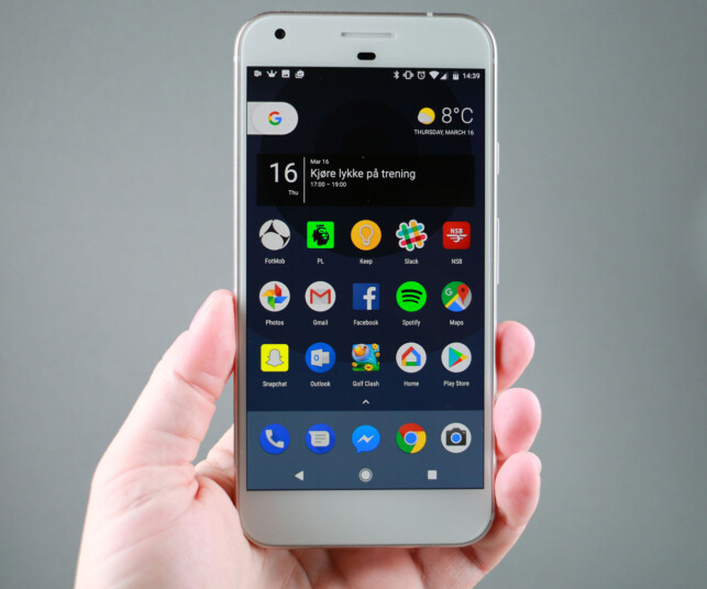 OMVEI: Googles Pixel-telefoner fås kjøpt i norske nettbutikker, men disse telefonene har blitt direkteimportert fra andre land. Foto: Pål Joakim Pollen OMVEI: Googles Pixel-telefoner fås kjøpt i norske nettbutikker, men disse telefonene har blitt direkteimportert fra andre land. Foto: Pål Joakim Pollen