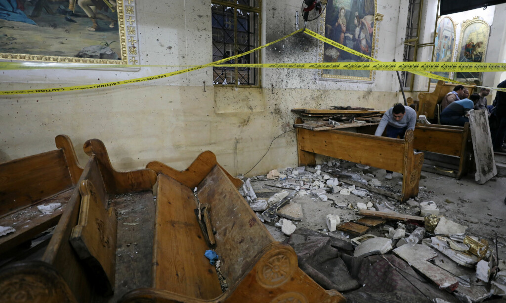 ØDELAGT: 25 mennesker er bekreftet døde i det første angrepet, i denne kirken - Mar Gerges, i Tanta, nord i Egypt. Foto: REUTERS/Mohamed Abd El Ghany/NTB Scanpix ØDELAGT: 25 mennesker er bekreftet døde i det første angrepet, i denne kirken - Mar Gerges, i Tanta, nord i Egypt. Foto: REUTERS/Mohamed Abd El Ghany/NTB Scanpix