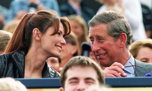MØTTE PRINSEN: I 1999 fikk Shania Twain møte prins Charles i Hyde Park i London. Foto: NTB Scanpix MØTTE PRINSEN: I 1999 fikk Shania Twain møte prins Charles i Hyde Park i London. Foto: NTB Scanpix