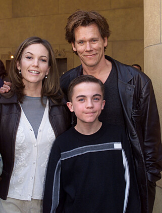 GODT SELSKAP: Frankie Muniz spilte også i filmer. Her er han på premiere i Hollywood i 2000, i forbindelse med filmen «My Dog Skip» - sammen med stjerna Kevin Bacon. Foto: NTB scanpix GODT SELSKAP: Frankie Muniz spilte også i filmer. Her er han på premiere i Hollywood i 2000, i forbindelse med filmen «My Dog Skip» - sammen med stjerna Kevin Bacon. Foto: NTB scanpix