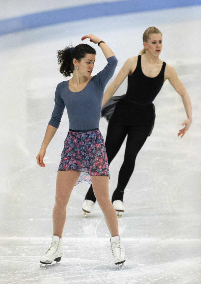 RIVALER: Tonya Harding så Nancy Kerrigan som sin største rival i kampen om OL-gull på Lillehammer. Da sistnevnte ble brutalt overfalt, ble mistanken om hvem som sto bak, raskt rettet mot Harding. Foto: NTB Scanpix RIVALER: Tonya Harding så Nancy Kerrigan som sin største rival i kampen om OL-gull på Lillehammer. Da sistnevnte ble brutalt overfalt, ble mistanken om hvem som sto bak, raskt rettet mot Harding. Foto: NTB Scanpix