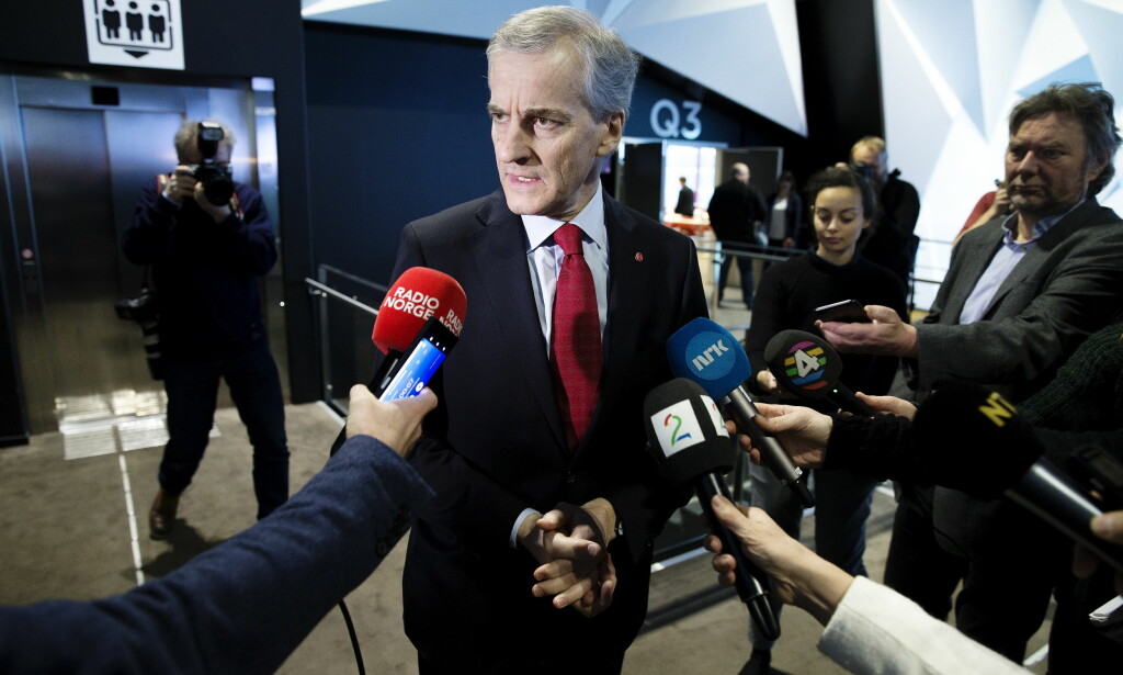 UNDER PRESS: Jonas Gahr Støre sier Ap skal reise seg etter metoo-saken, som har rammet partiet hardt. Nå ser ham framover, selv om partiet fortsatt er splittet. Foto: Henning Lillegård / Dagbladet . UNDER PRESS: Jonas Gahr Støre sier Ap skal reise seg etter metoo-saken, som har rammet partiet hardt. Nå ser ham framover, selv om partiet fortsatt er splittet. Foto: Henning Lillegård / Dagbladet .
