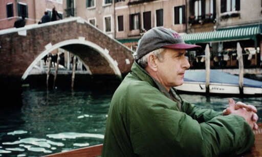 SPIONSJEF: Ola Kaldager hadde kallenavnet «Den grå» og var sjef for den tidligere spiongruppa E14. Her er han i Venezia på vei til et oppdrag på Balkan rundt årtusenskiftet. Foto: Privat SPIONSJEF: Ola Kaldager hadde kallenavnet «Den grå» og var sjef for den tidligere spiongruppa E14. Her er han i Venezia på vei til et oppdrag på Balkan rundt årtusenskiftet. Foto: Privat