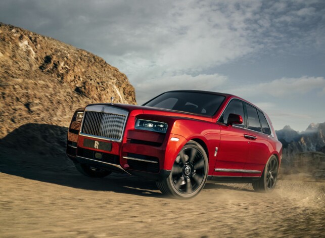 ROLLS AV VEIEN: Cullinan gir for første gang Rolls-kundene muligheten til å utforske uveisomme strøk. Mon tro hvor mange som kommer til å gjøre det... Foto: Rolls-Royce ROLLS AV VEIEN: Cullinan gir for første gang Rolls-kundene muligheten til å utforske uveisomme strøk. Mon tro hvor mange som kommer til å gjøre det... Foto: Rolls-Royce