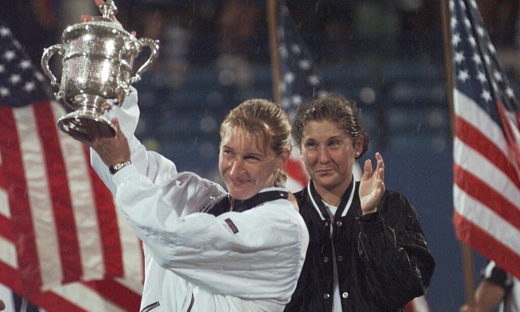 RIVALER: Steffi Graf (foran) og Monica Seles. Foto: AP Photo/Kathy Willens RIVALER: Steffi Graf (foran) og Monica Seles. Foto: AP Photo/Kathy Willens