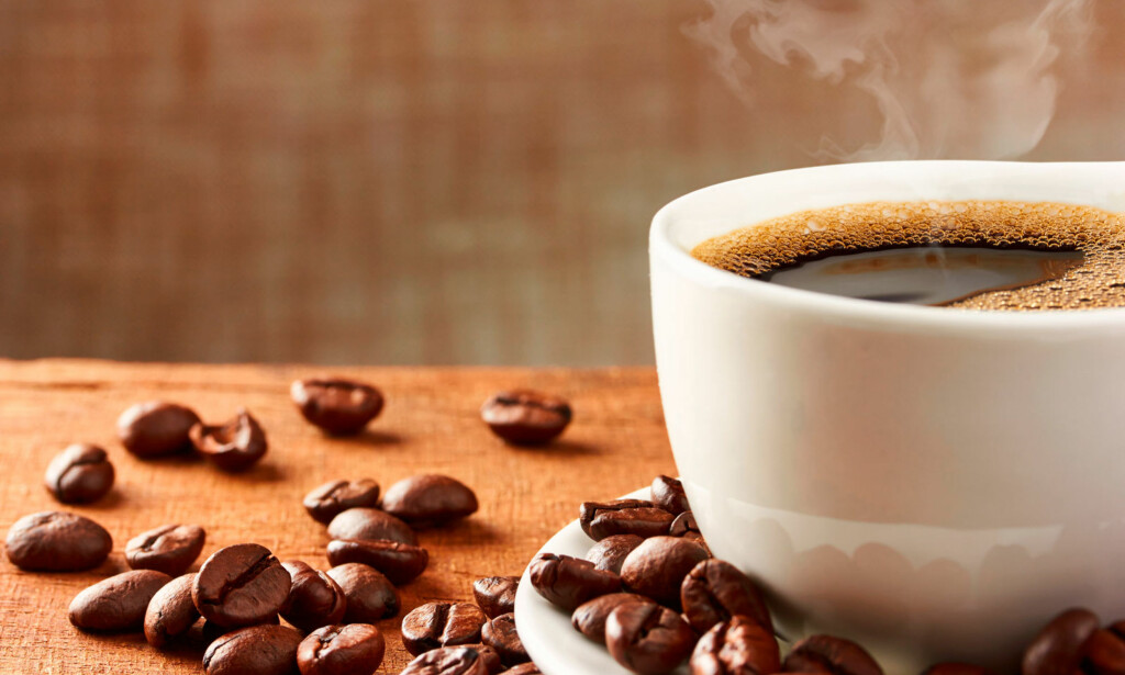 UNNGÅ HVIS DU HAR HALSBRANN: Kaffe vi bare forverre plagene. Foto: NTB Scanpix / Shutterstock UNNGÅ HVIS DU HAR HALSBRANN: Kaffe vi bare forverre plagene. Foto: NTB Scanpix / Shutterstock
