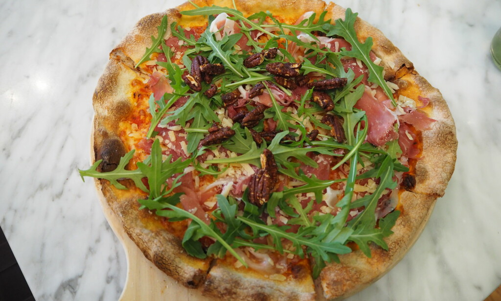PIZZA PARMA: Den beste flyplasspizzaen vi har spist, til 189 kroner. PIZZA PARMA: Den beste flyplasspizzaen vi har spist, til 189 kroner.