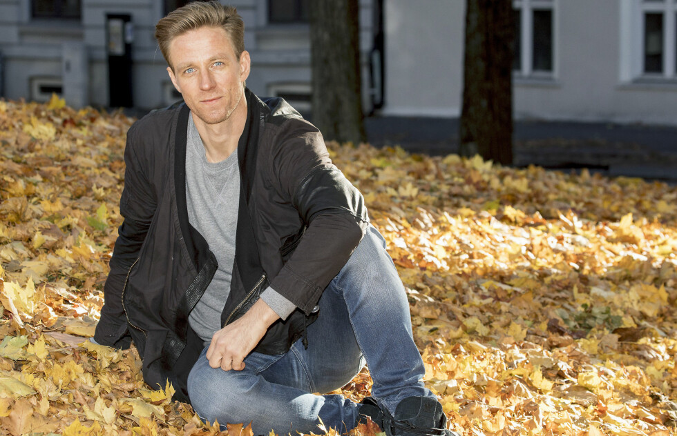 SINGEL STORSJARMØR:
Etter
deltakelsen i «Skal vi
danse» har det rent inn
med frierbrev til Jan
Gunnar Solli, men enn så
lenge er han singel. Foto: Morten Eik, Tor Lindseth og privat SINGEL STORSJARMØR:
Etter
deltakelsen i «Skal vi
danse» har det rent inn
med frierbrev til Jan
Gunnar Solli, men enn så
lenge er han singel. Foto: Morten Eik, Tor Lindseth og privat