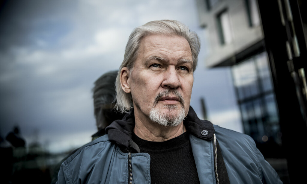 TØRRLAGT: For 15 år siden begynte Johnny Logan å merke at alkoholen tæret på kroppen. Da la han flaska på hylla. Foto: Christian Roth Christensen TØRRLAGT: For 15 år siden begynte Johnny Logan å merke at alkoholen tæret på kroppen. Da la han flaska på hylla. Foto: Christian Roth Christensen