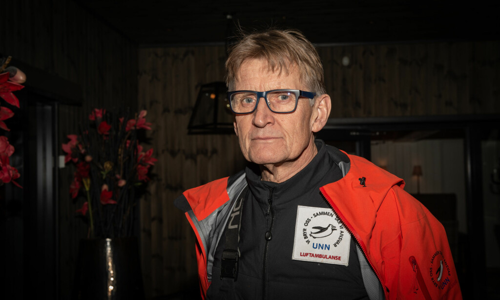 HJELPER FAMILIENE: Klinikkoverlege ved UNN har vært tilgjengelig for de pårørende hele søndag. Foto: Øistein Norum Monsen/Dagbladet. HJELPER FAMILIENE: Klinikkoverlege ved UNN har vært tilgjengelig for de pårørende hele søndag. Foto: Øistein Norum Monsen/Dagbladet.