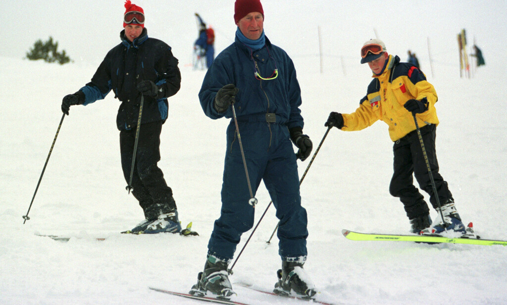 1998: Prince William, Prince Charles og Prince Harry på skitur i Whistler Mountain i Canada. FOTO: NTB Scanpix 1998: Prince William, Prince Charles og Prince Harry på skitur i Whistler Mountain i Canada. FOTO: NTB Scanpix