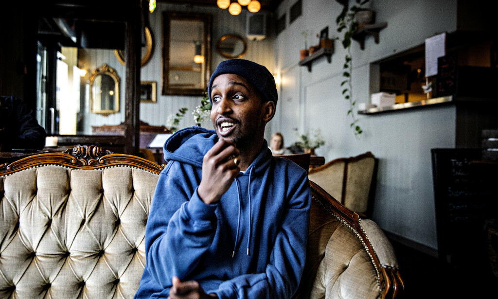 KONGEN AV GULSET: Jonis Josef vokste opp på Gulset i Skien, som han sammenlikner med Holmlia i Oslo. Torsdag har TV-serien «Kongen av Gulset» premiere på NRK. Foto: Nina Hansen / Dagbladet KONGEN AV GULSET: Jonis Josef vokste opp på Gulset i Skien, som han sammenlikner med Holmlia i Oslo. Torsdag har TV-serien «Kongen av Gulset» premiere på NRK. Foto: Nina Hansen / Dagbladet