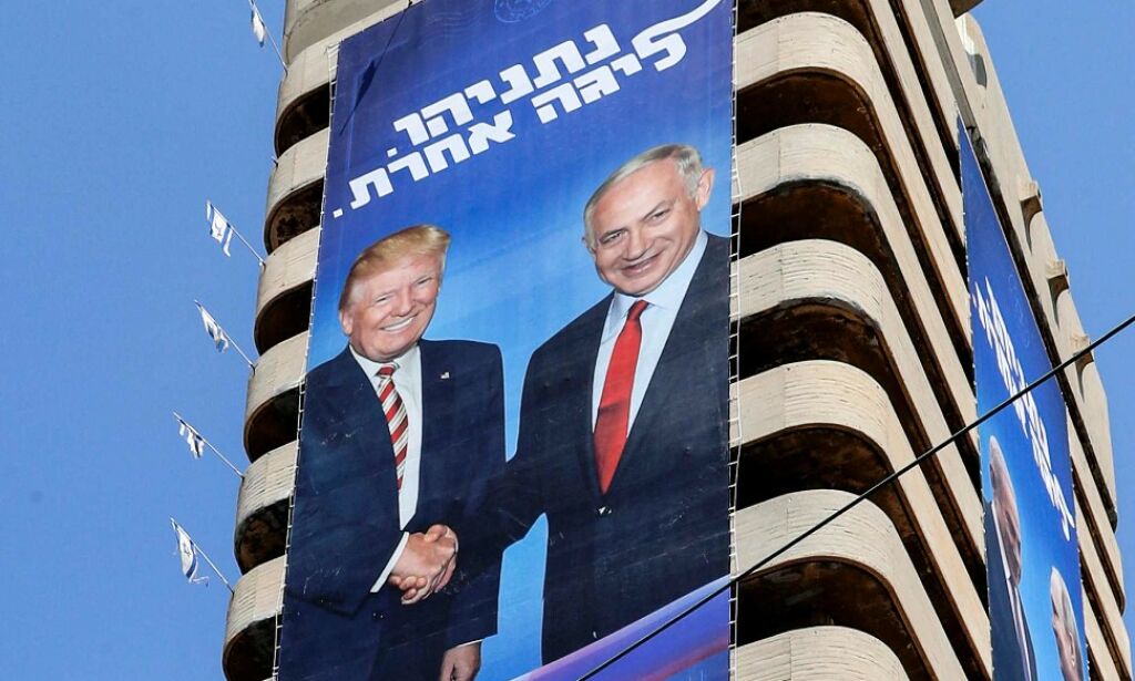 Netanyahu og Israel bader seg i mørkeblått foran valget