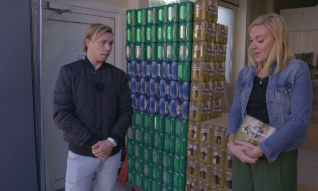 1770 HALVLITERE: Robin Pettersen får bakoversveis når han oppdager nøyaktig hvor mange øl han har kjøpt de siste to åra. Foto: TV3 1770 HALVLITERE: Robin Pettersen får bakoversveis når han oppdager nøyaktig hvor mange øl han har kjøpt de siste to åra. Foto: TV3