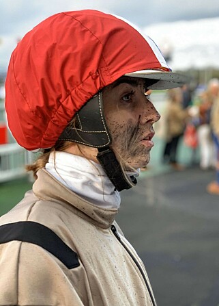 NORSKE FARGER: Og fransk koksgrus i ansiktet, som seg hør og bør på Vincennes. Foto: Rakel Krabseth NORSKE FARGER: Og fransk koksgrus i ansiktet, som seg hør og bør på Vincennes. Foto: Rakel Krabseth