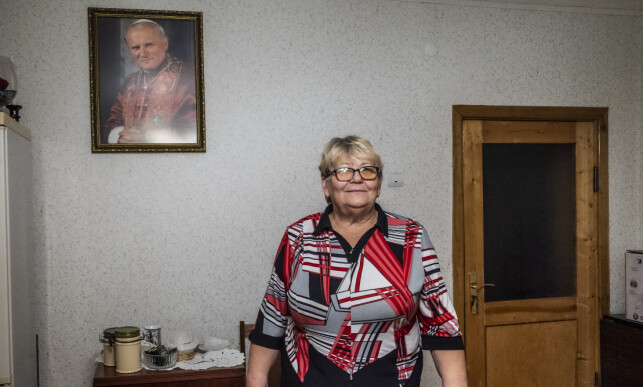 Liten landsby: Zofia Kubiluniene sier at raset på Sørum er den største katastrofen som har rammet Pagiriai på 30 år. Foto: Lars Eivind Bones / Dagbladet Liten landsby: Zofia Kubiluniene sier at raset på Sørum er den største katastrofen som har rammet Pagiriai på 30 år. Foto: Lars Eivind Bones / Dagbladet
