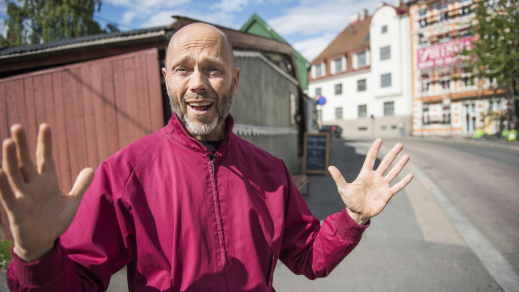 FØLER SEG LURT: Bo Valentin og samboeren var sikre på at reiseforsikringen dekket dem selv om de betalte ferieene sine med debetkort. Foto: Lars Eivind Bones / Dagbladet FØLER SEG LURT: Bo Valentin og samboeren var sikre på at reiseforsikringen dekket dem selv om de betalte ferieene sine med debetkort. Foto: Lars Eivind Bones / Dagbladet
