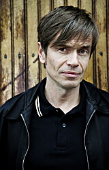 Kjetil Rolness er sosiolog, forfatter og foredragsholder, også kjent som Jens Pikenes, sanger i Penthouse Playboys. Kjetil Rolness er sosiolog, forfatter og foredragsholder, også kjent som Jens Pikenes, sanger i Penthouse Playboys. 