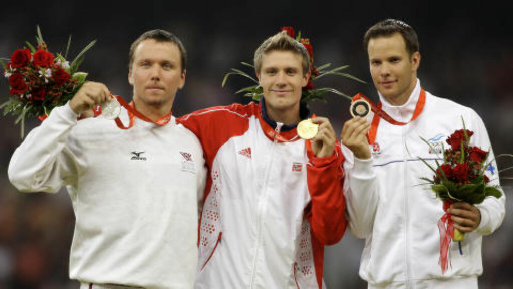 TO OL-GULL: I Beijing i 2008 tok Andreas Thorkildsen sitt andre strake OL-gull foran Ainars Kovals og Tero Pitkämäki. Foto: LEHTIKUVA / Jussi Nukari TO OL-GULL: I Beijing i 2008 tok Andreas Thorkildsen sitt andre strake OL-gull foran Ainars Kovals og Tero Pitkämäki. Foto: LEHTIKUVA / Jussi Nukari
