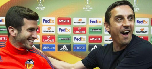 Neville sparket i Valencia Neville sparket i Valencia